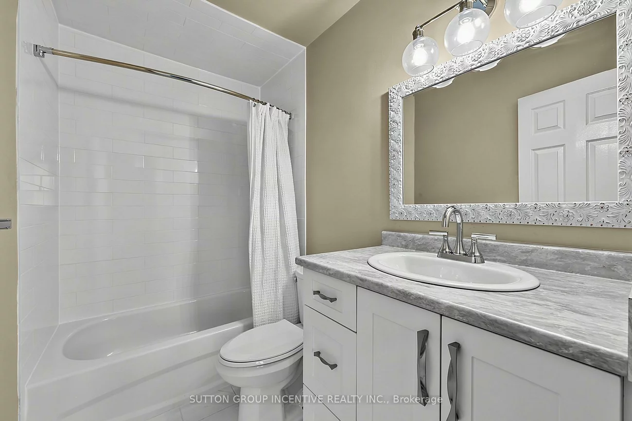 25, Bovair, Bayview Southeast, Aurora
