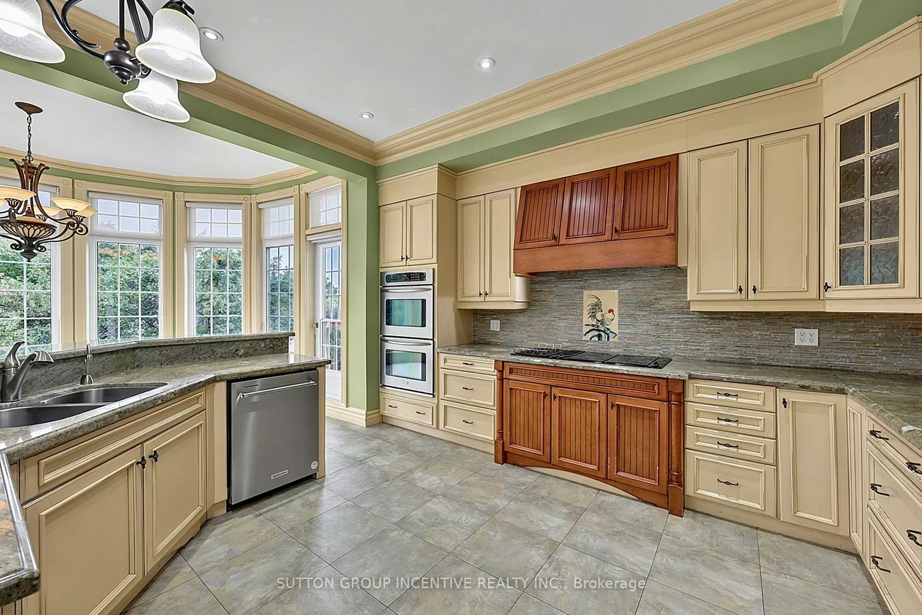 25, Bovair, Bayview Southeast, Aurora