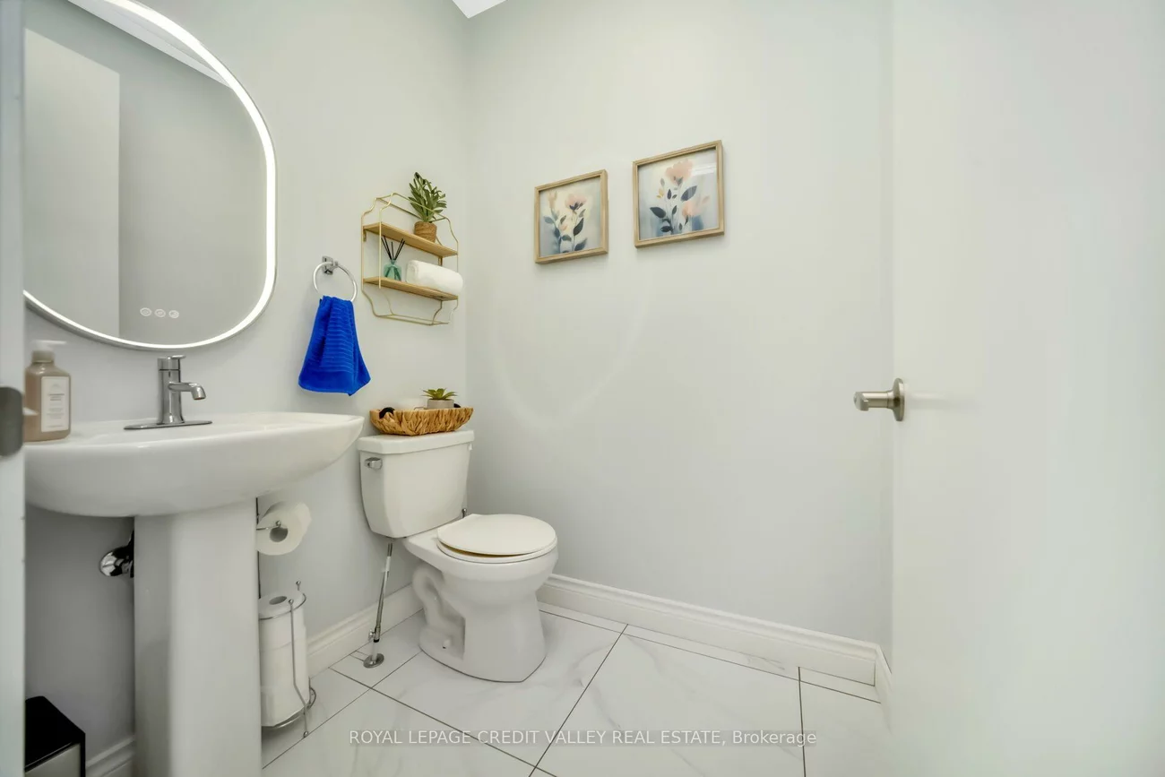 336, Elyse, Bayview Northeast, Aurora