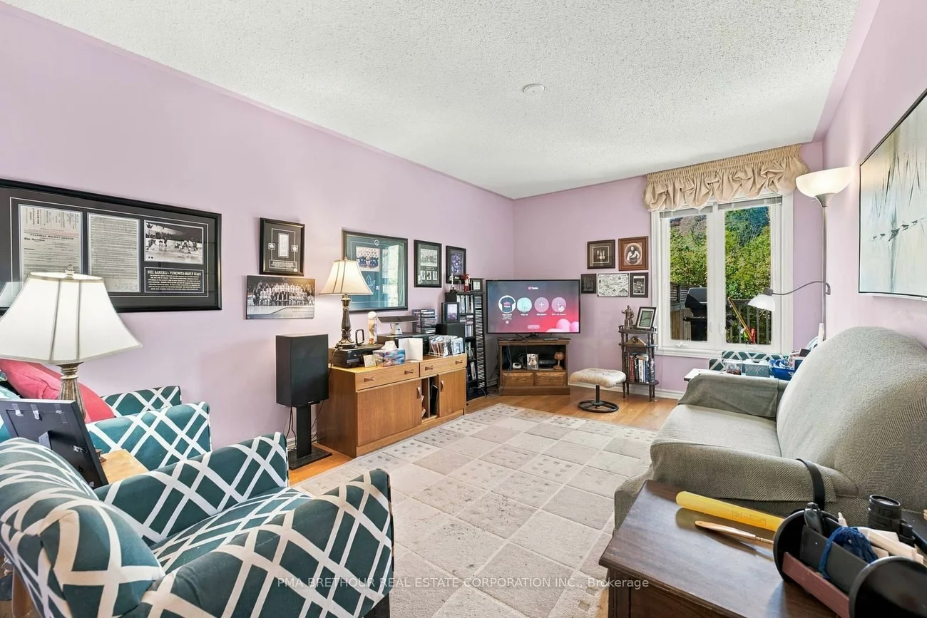 18, Deerglen, Aurora Grove, Aurora