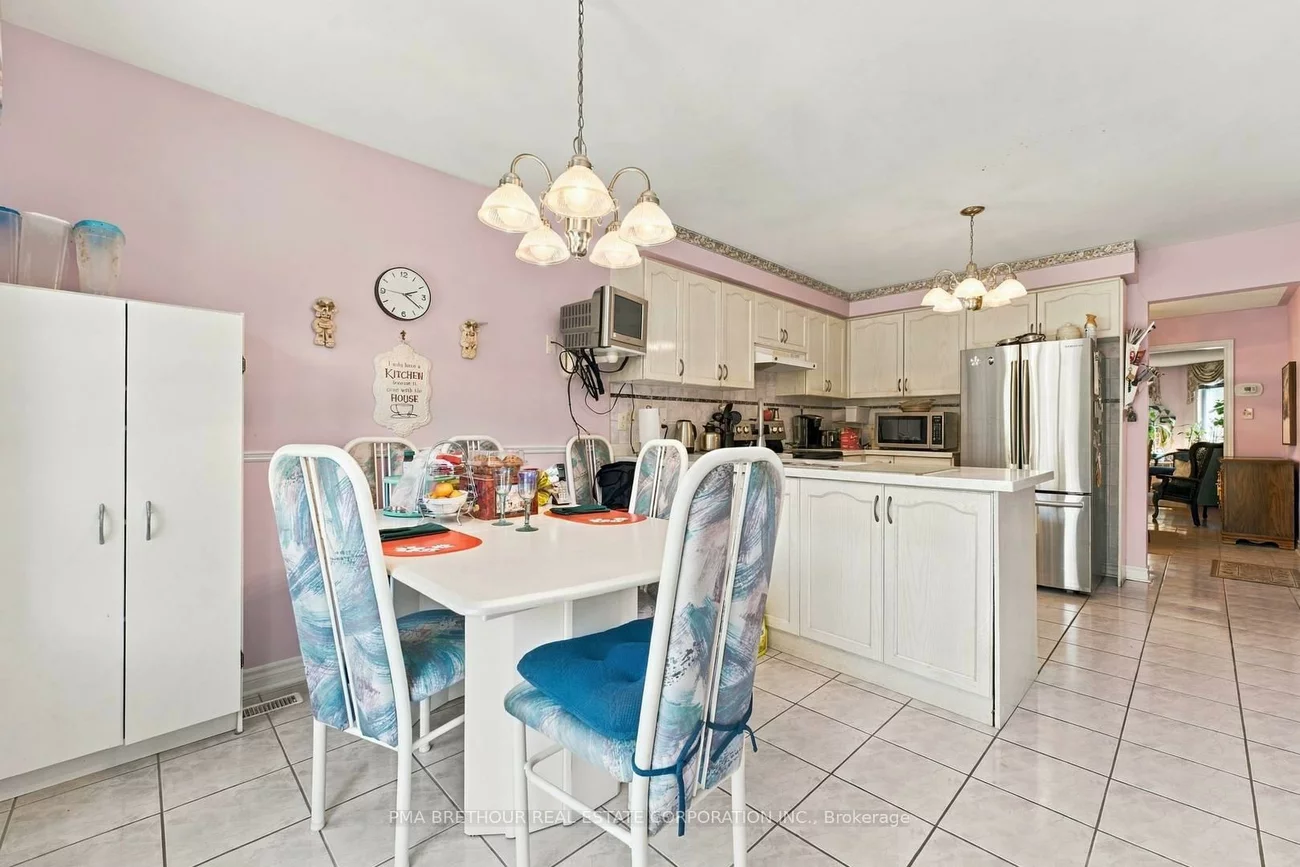 18, Deerglen, Aurora Grove, Aurora