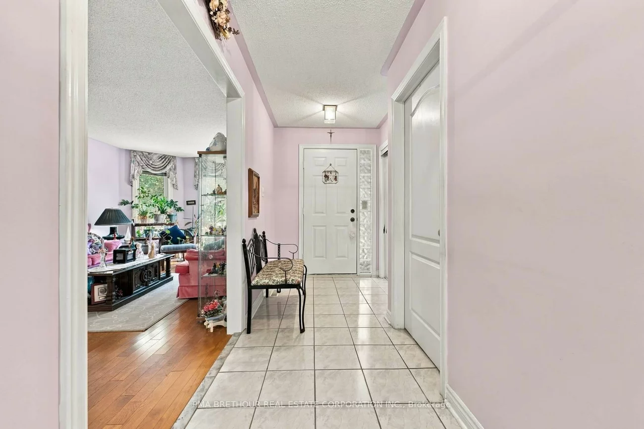 18, Deerglen, Aurora Grove, Aurora
