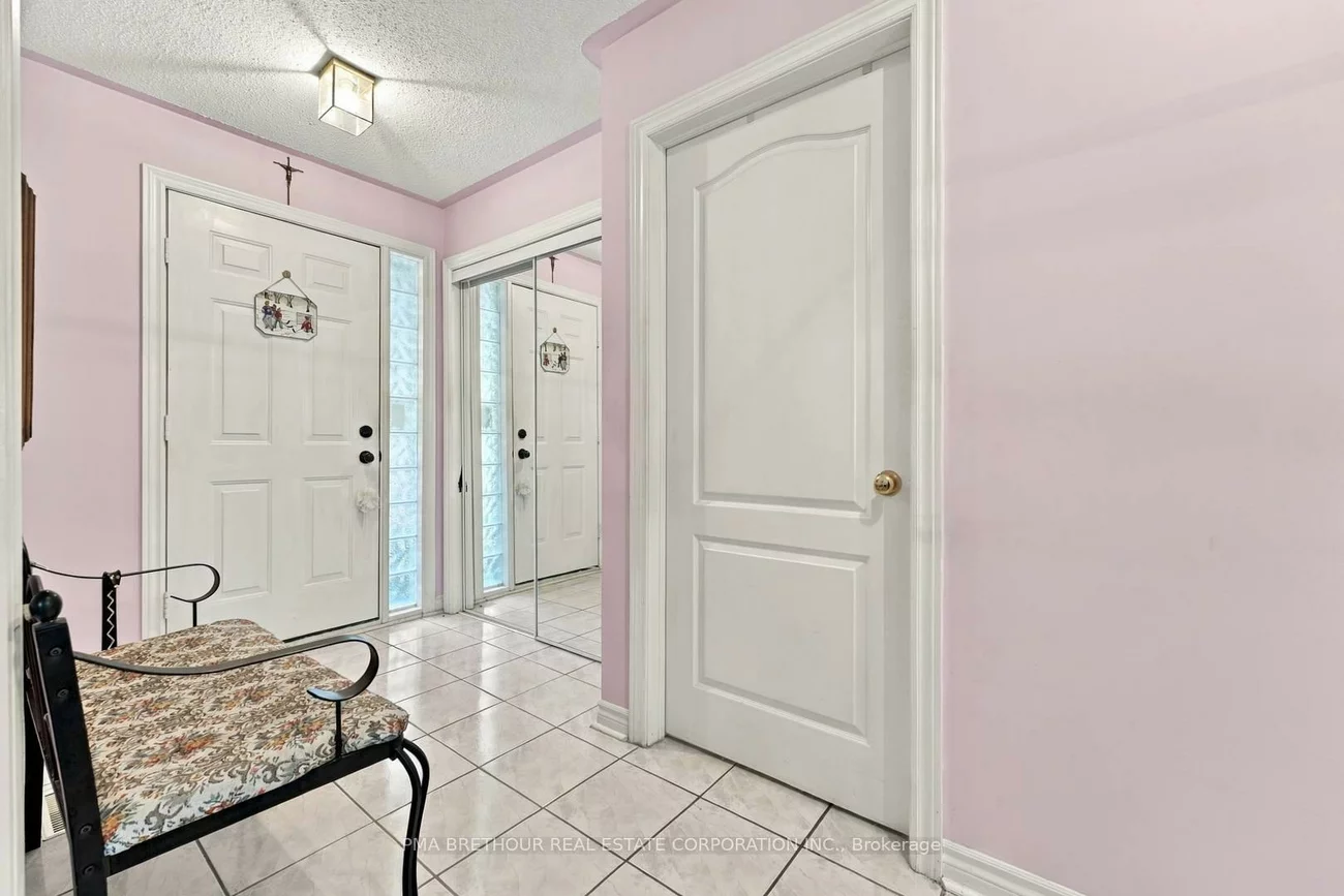 18, Deerglen, Aurora Grove, Aurora
