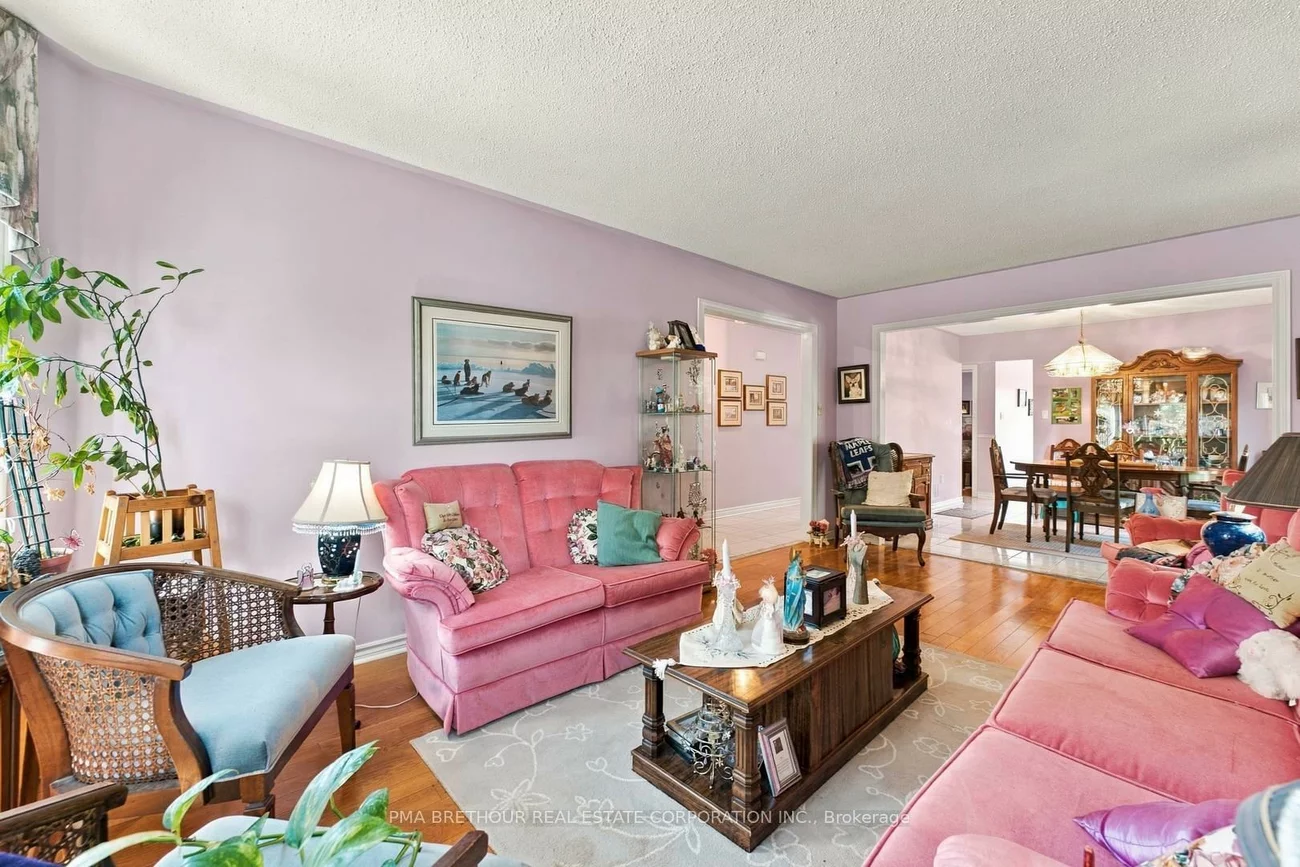 18, Deerglen, Aurora Grove, Aurora
