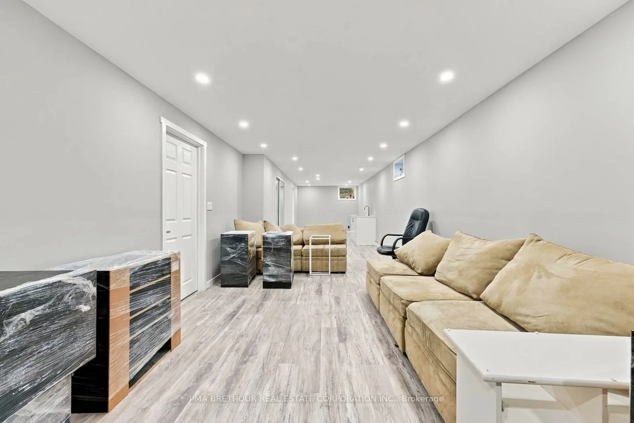 18, Deerglen, Aurora Grove, Aurora