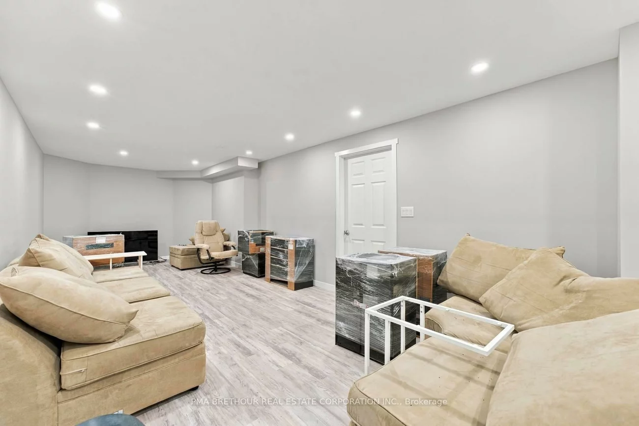 18, Deerglen, Aurora Grove, Aurora
