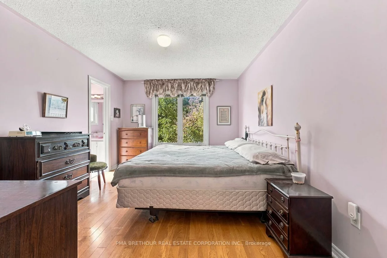 18, Deerglen, Aurora Grove, Aurora