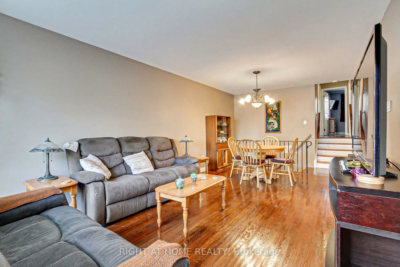 30, Kitimat, Aurora Heights, Aurora