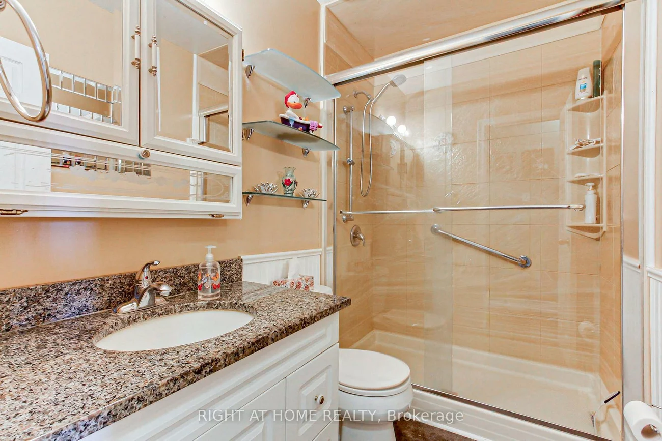 30, Kitimat, Aurora Heights, Aurora