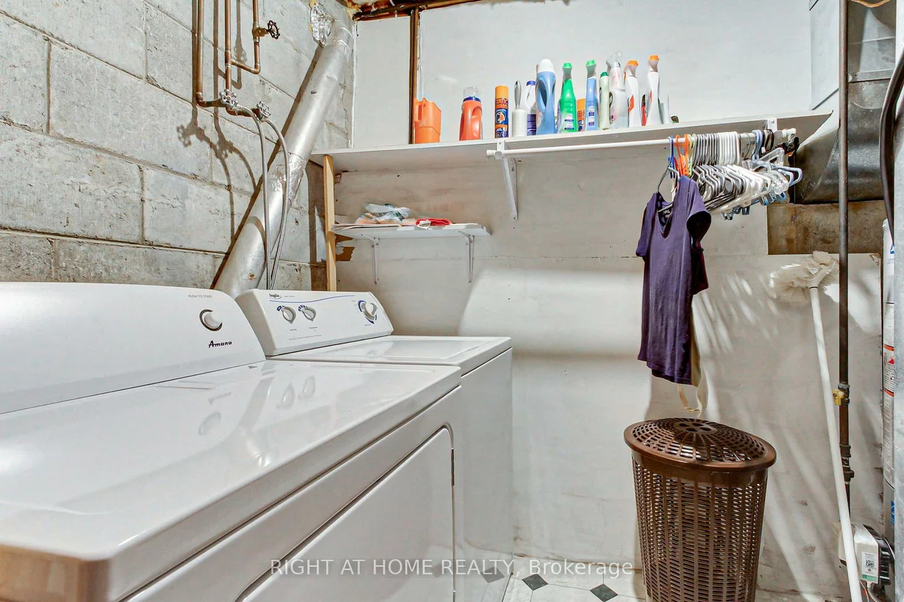 30, Kitimat, Aurora Heights, Aurora