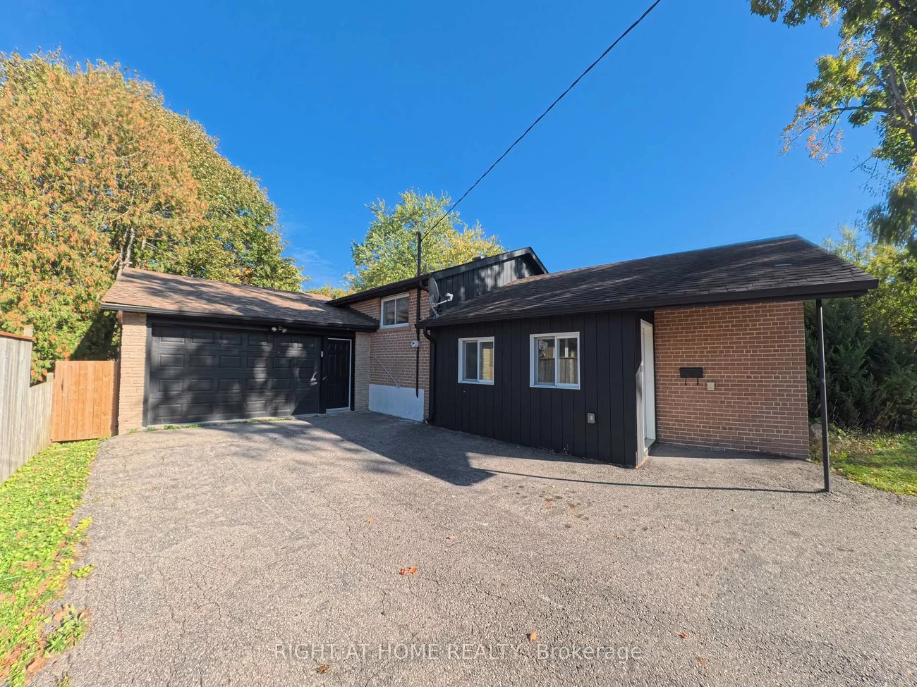 35, Knowles, Aurora Highlands, Aurora