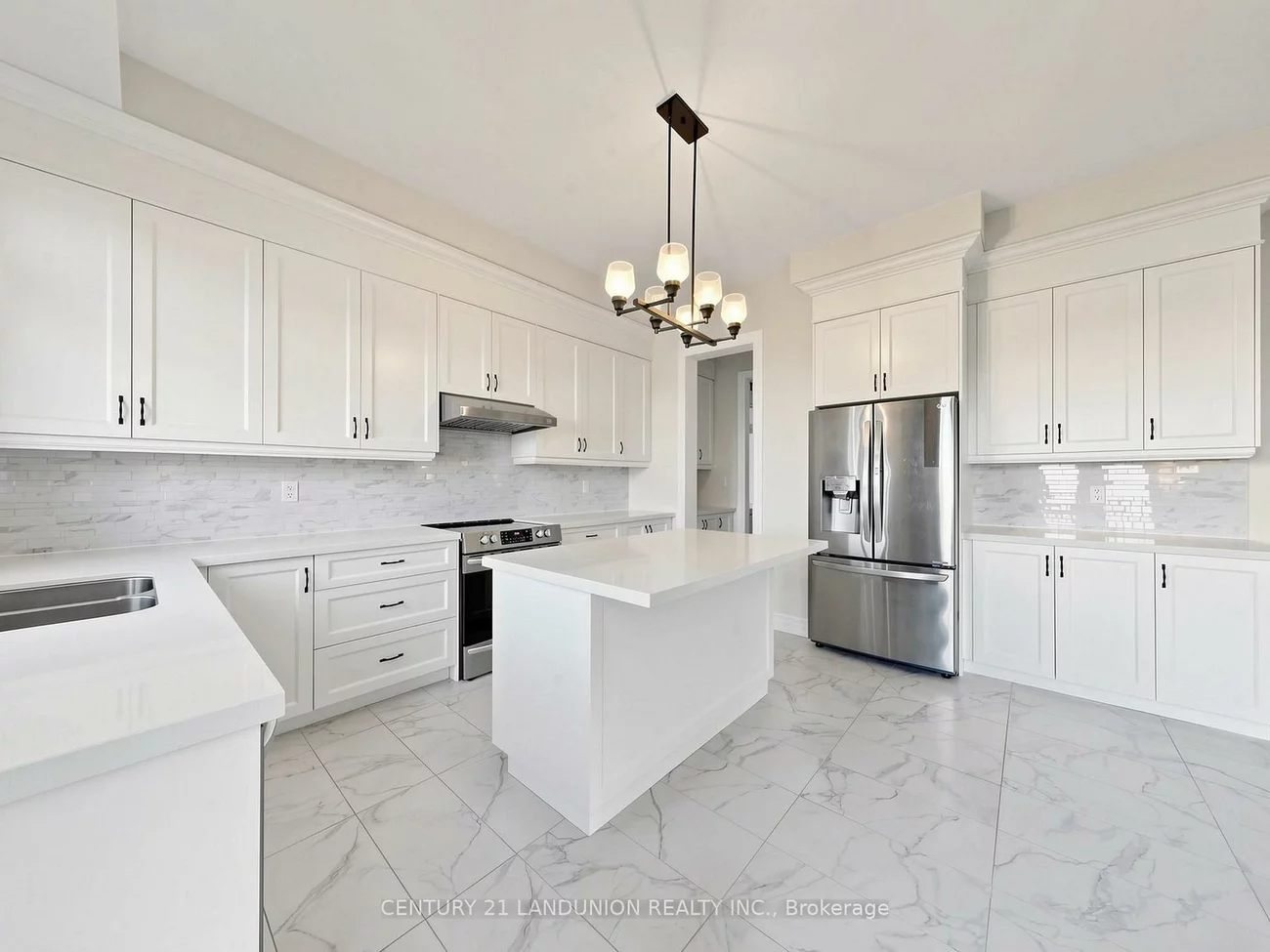 254, Touch Gold, Bayview Southeast, Aurora