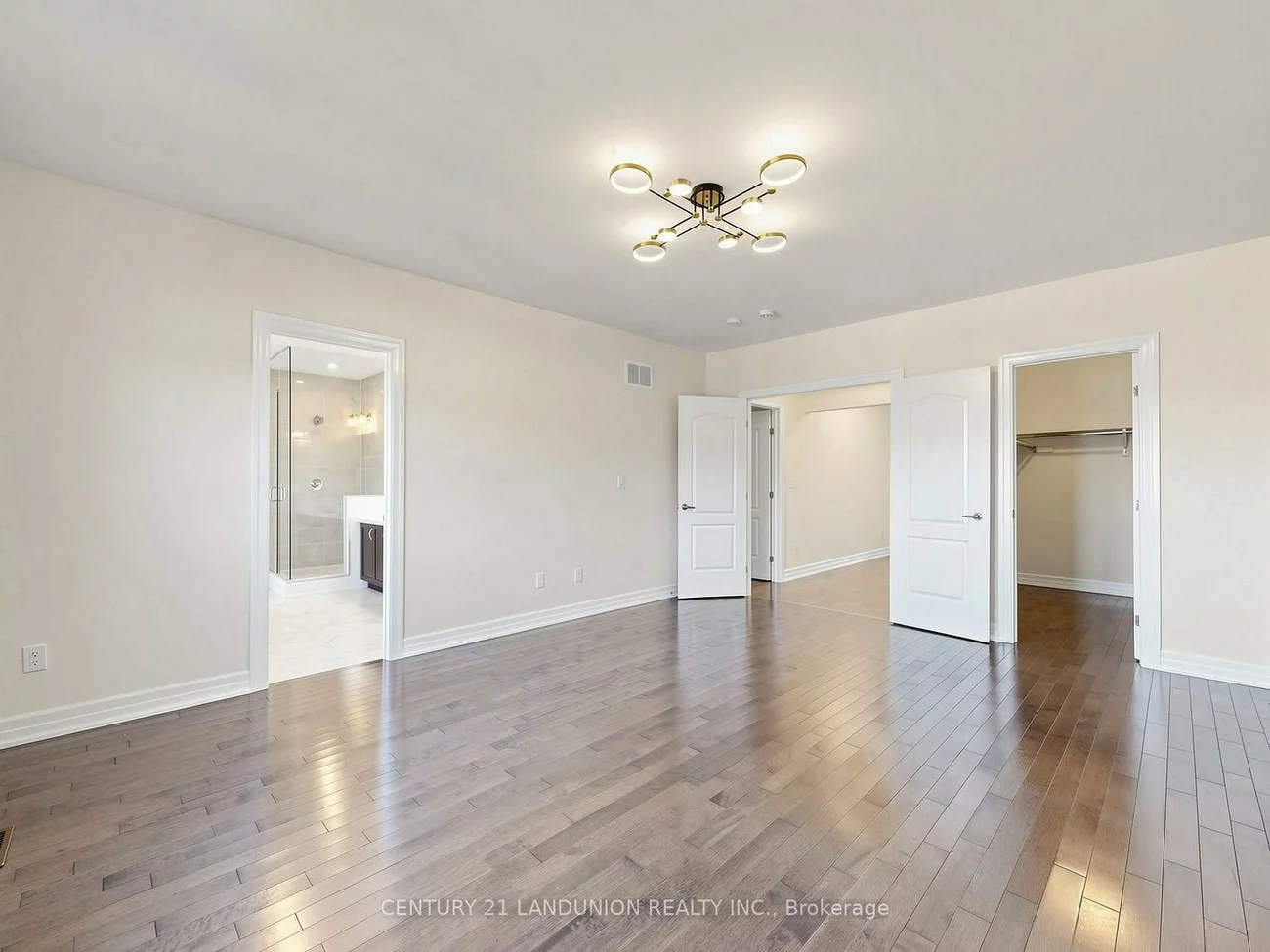 254, Touch Gold, Bayview Southeast, Aurora