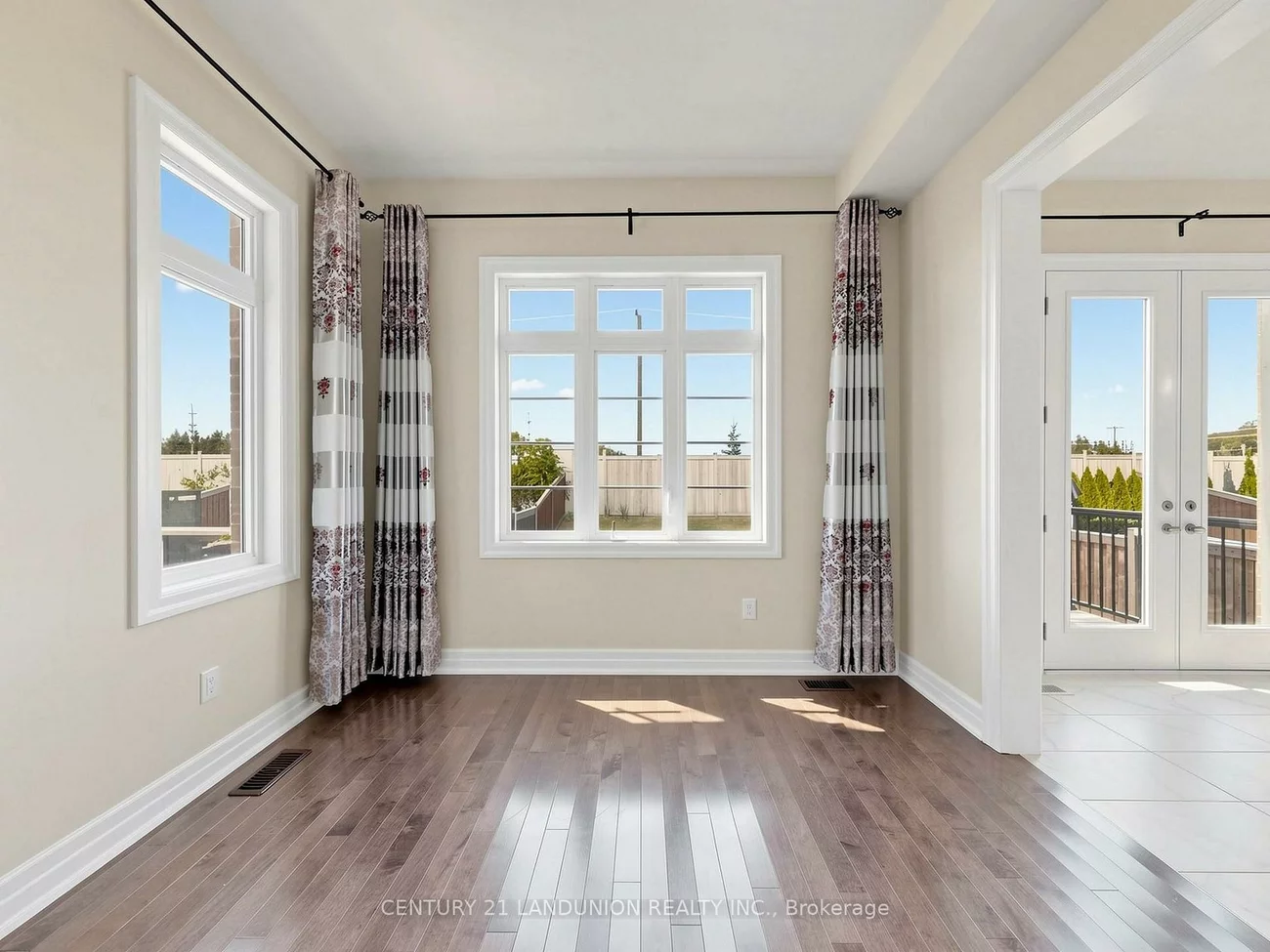 254, Touch Gold, Bayview Southeast, Aurora