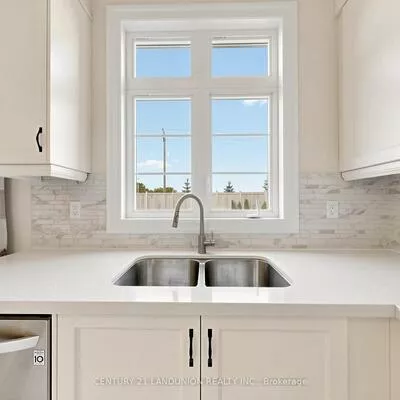 254, Touch Gold, Bayview Southeast, Aurora