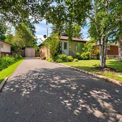 65, Dunning, Aurora Village, Aurora