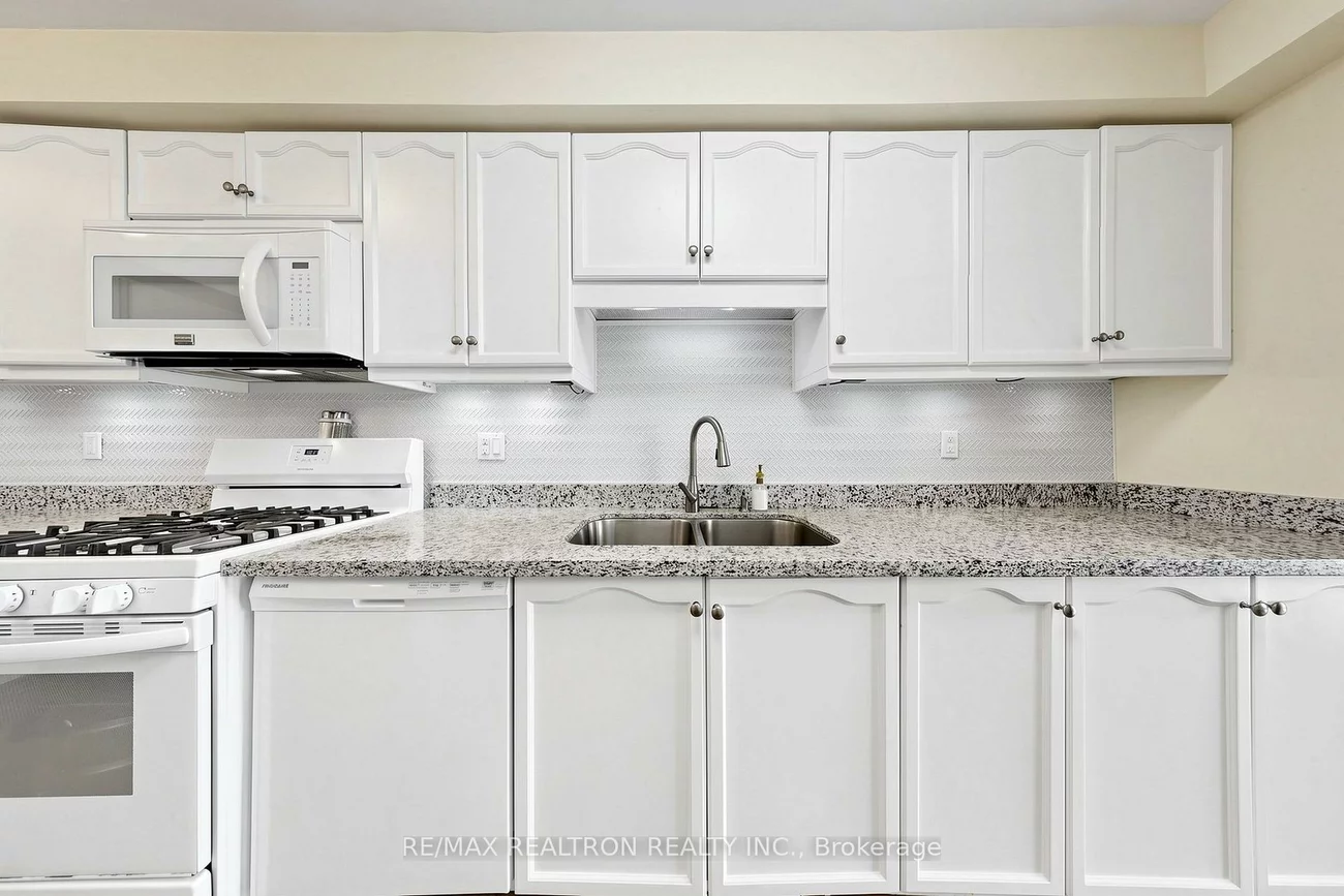 19, Cashel, Aurora Highlands, Aurora