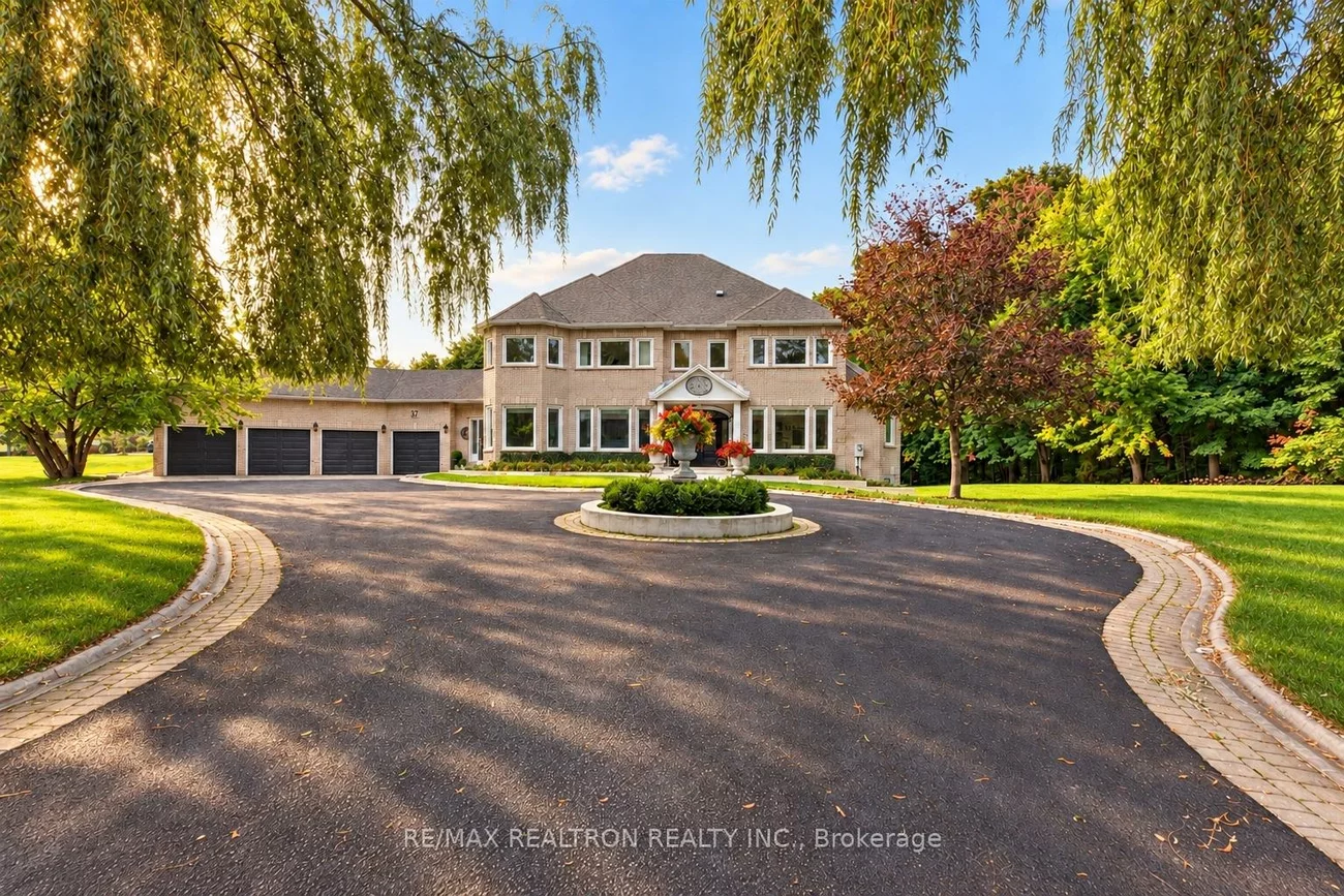 37, Offord, Bayview Southeast, Aurora