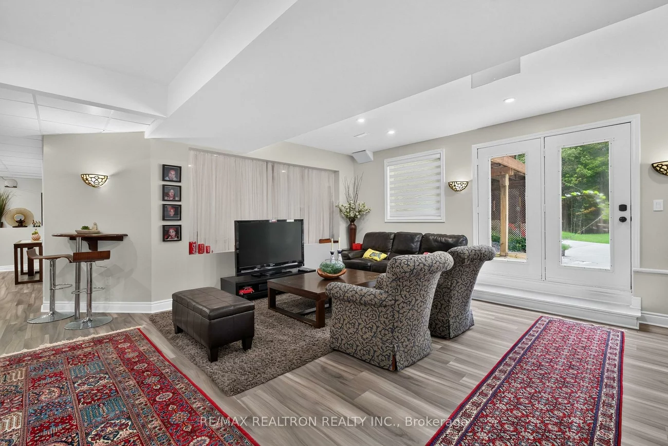 37, Offord, Bayview Southeast, Aurora