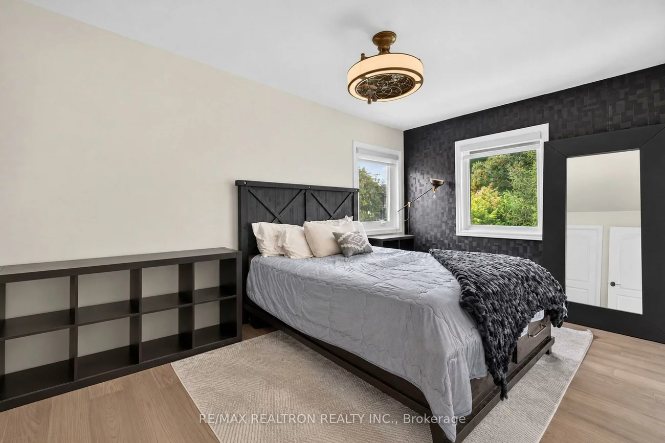 37, Offord, Bayview Southeast, Aurora