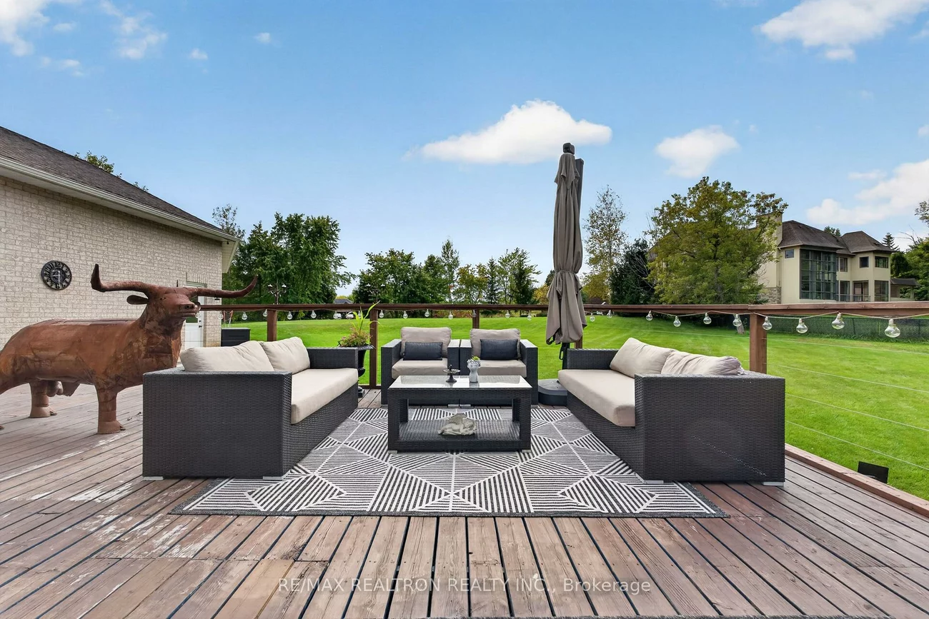 37, Offord, Bayview Southeast, Aurora