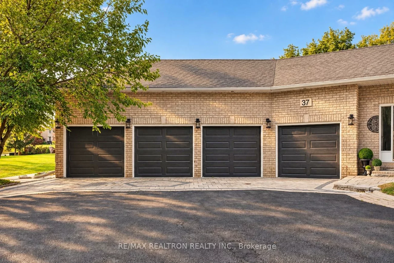 37, Offord, Bayview Southeast, Aurora