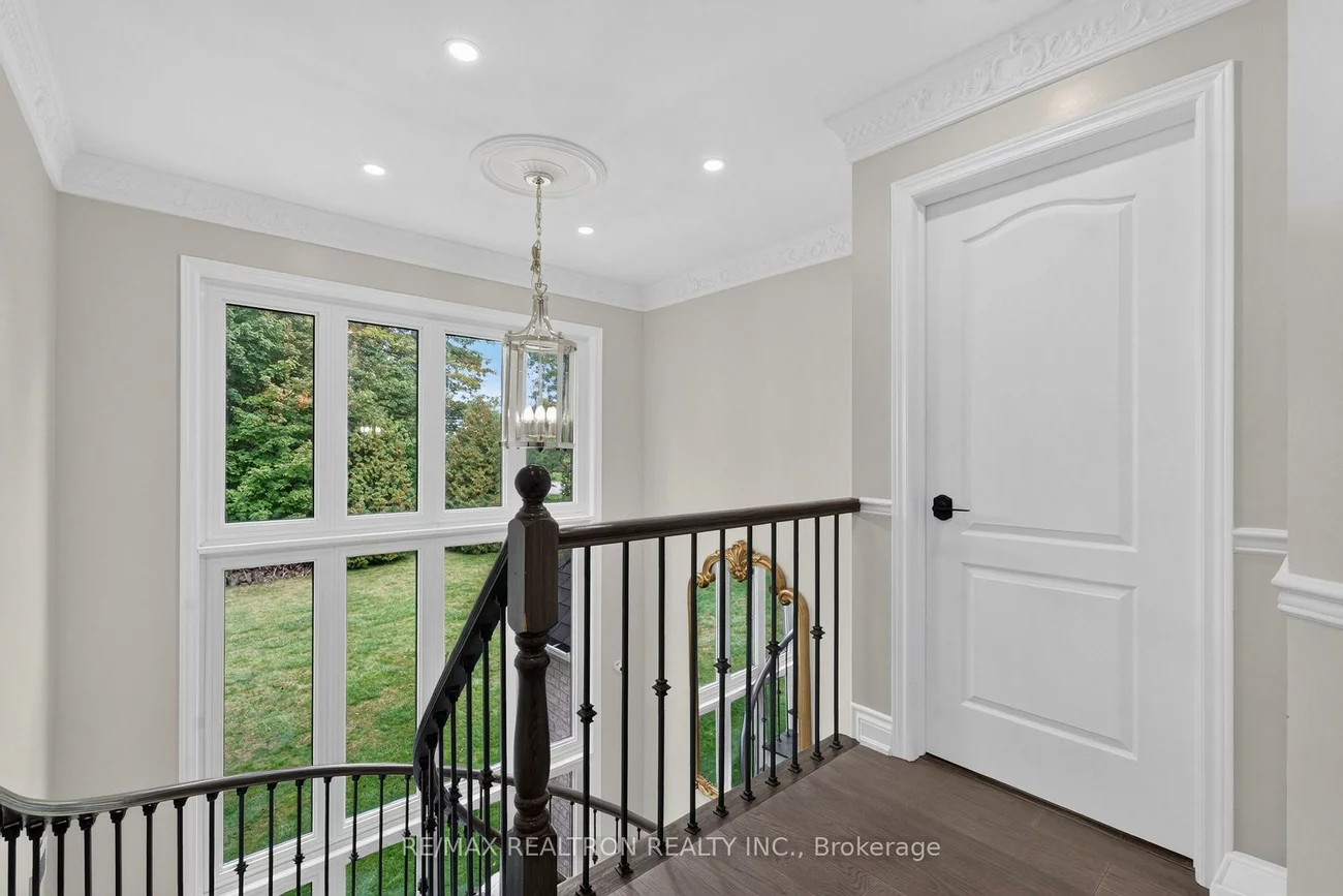 37, Offord, Bayview Southeast, Aurora