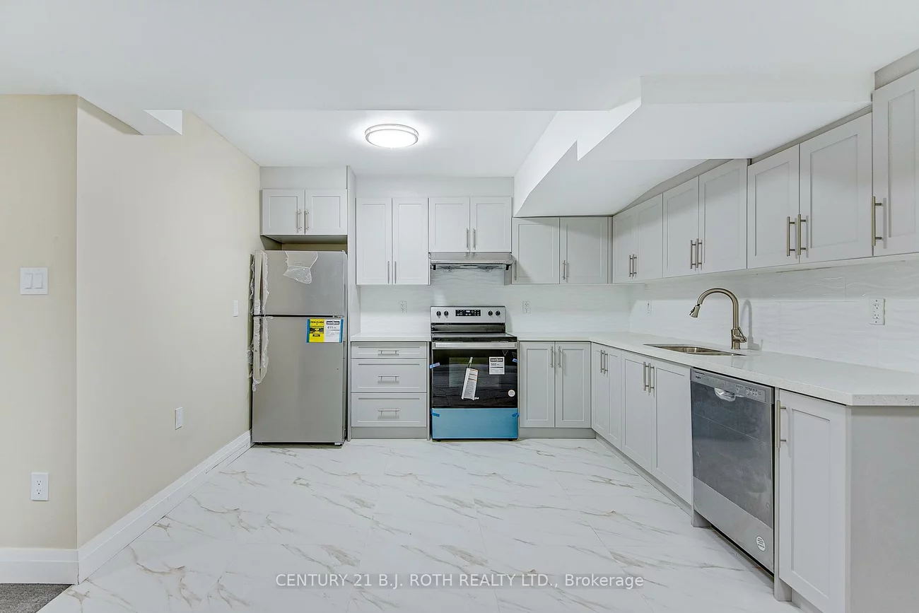 82, Peel, Wellington, Barrie