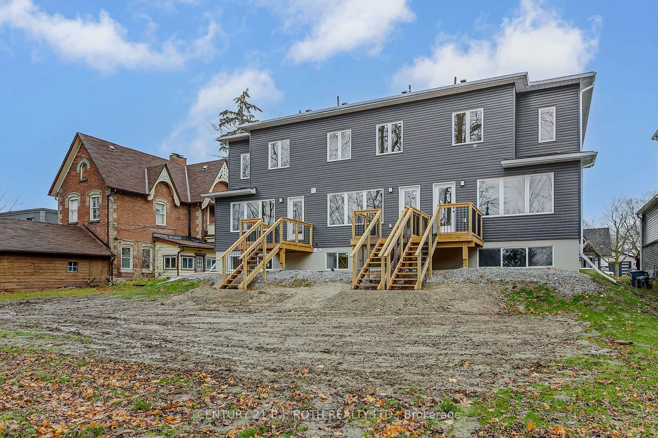 82, Peel, Wellington, Barrie