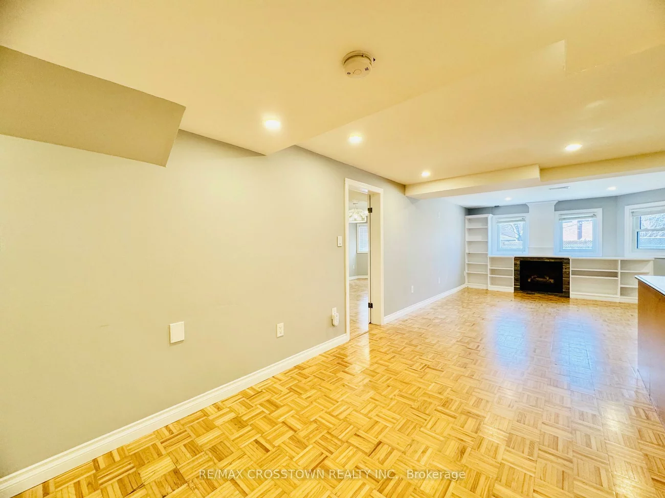 22, Grand Forest, Bayshore, Barrie