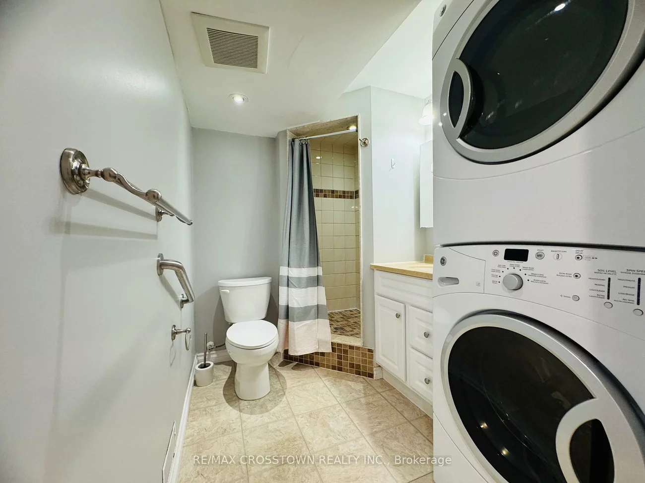 22, Grand Forest, Bayshore, Barrie