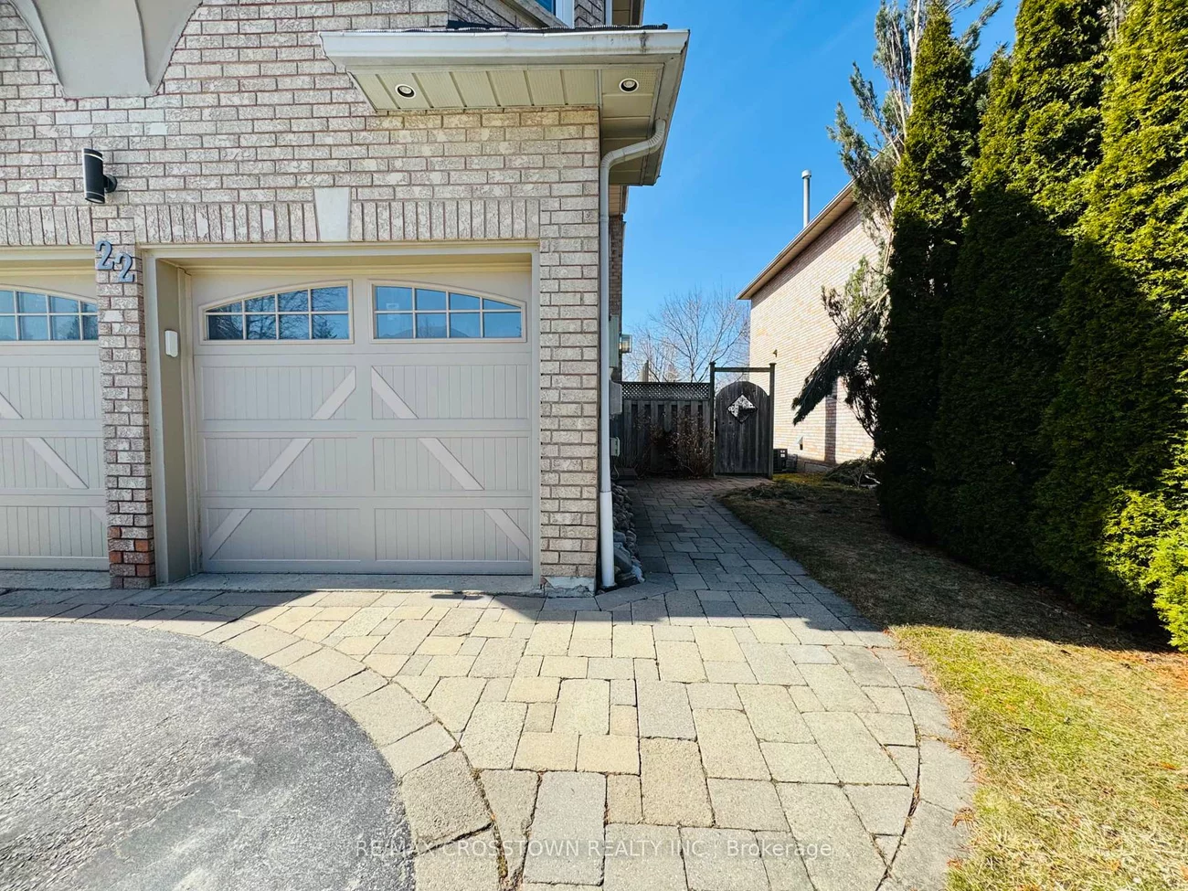 22, Grand Forest, Bayshore, Barrie