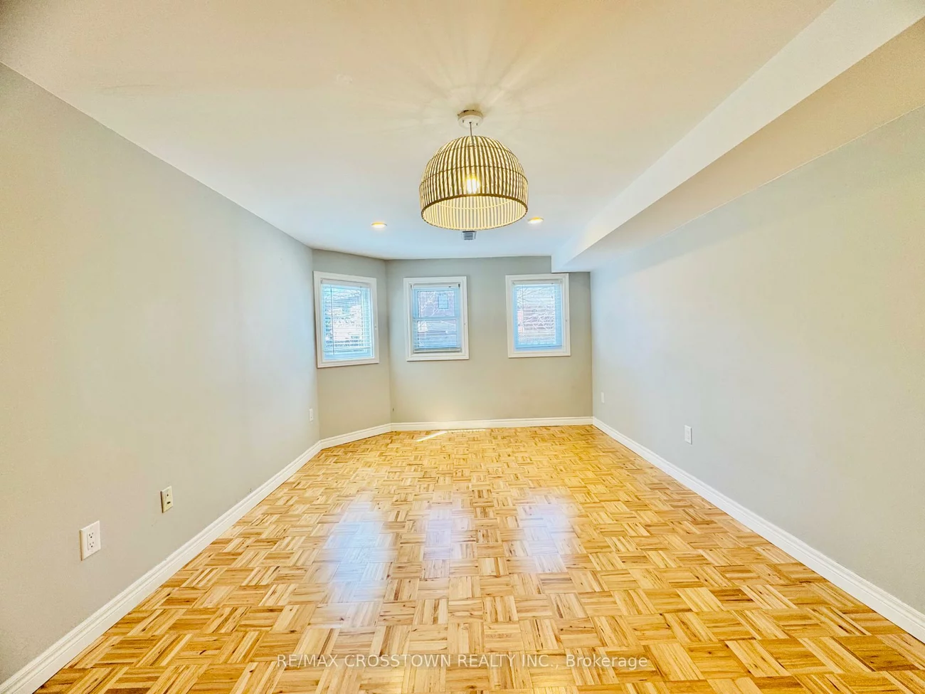 22, Grand Forest, Bayshore, Barrie