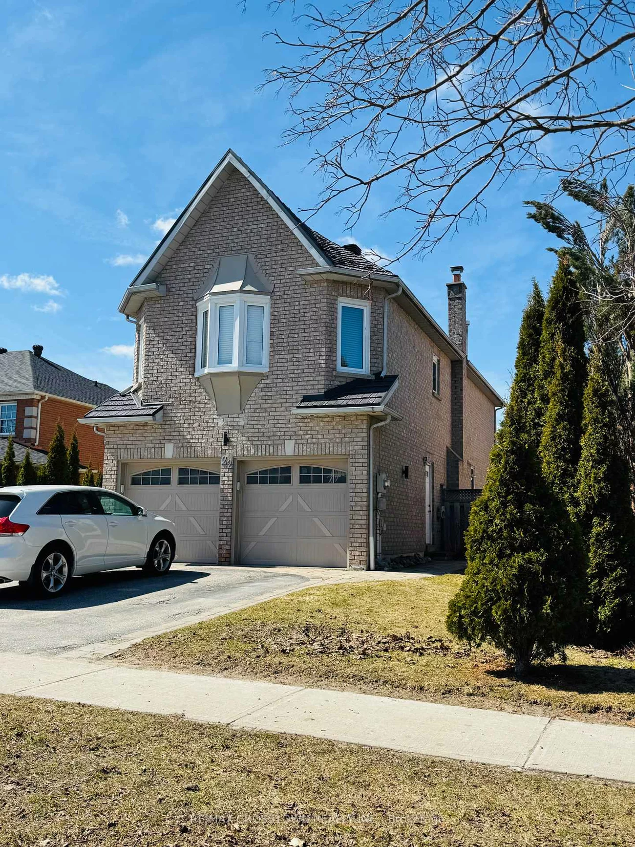 22, Grand Forest, Bayshore, Barrie