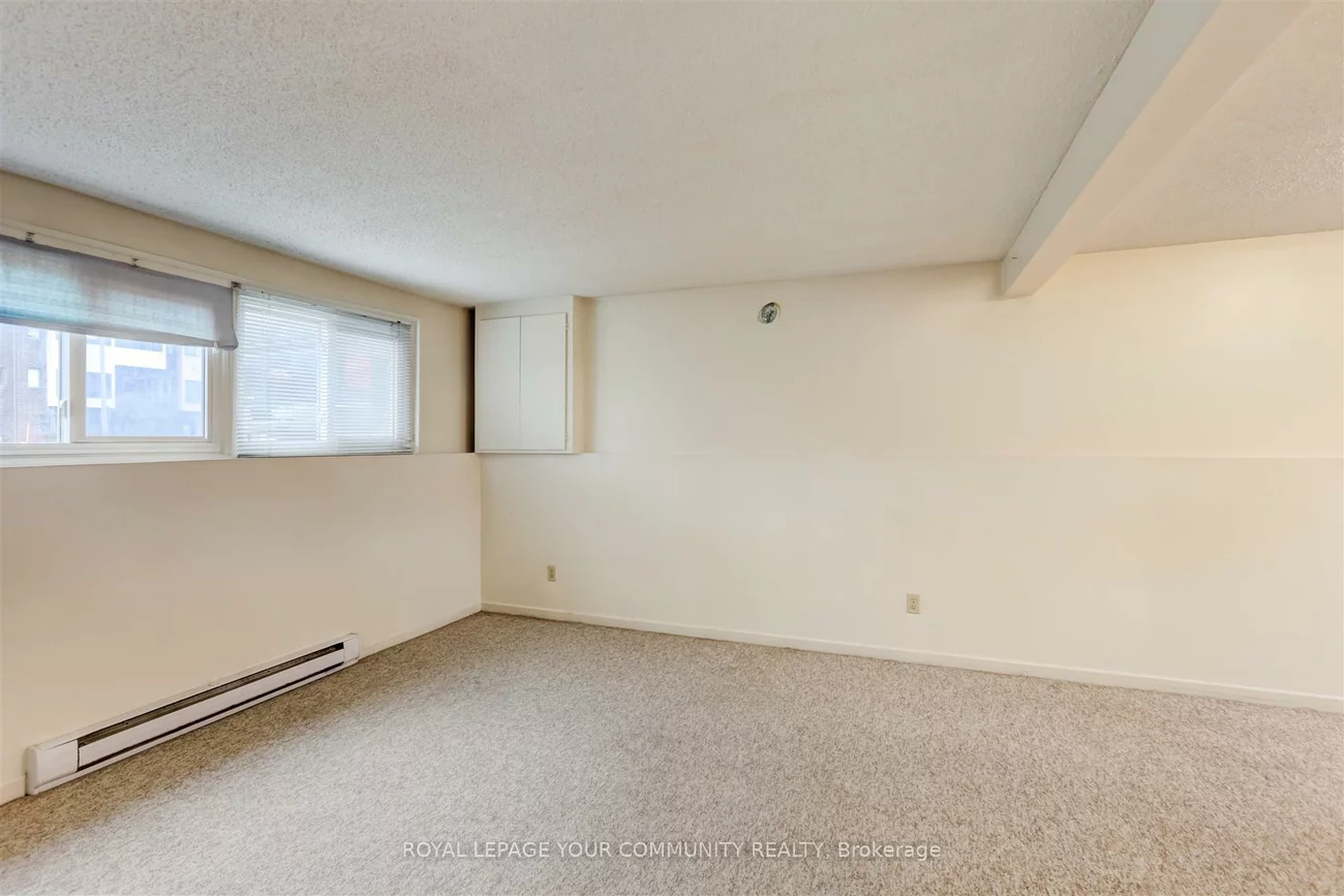 386, Essa Rd Lower Level, Holly, Barrie