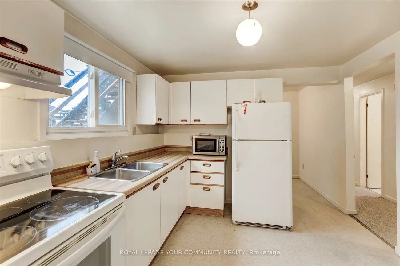 386, Essa Rd Lower Level, Holly, Barrie