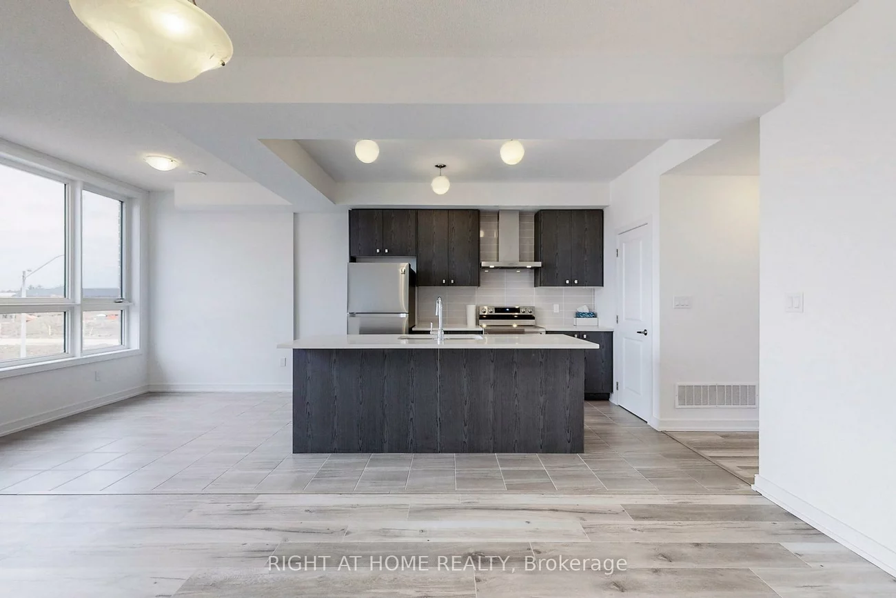 68, Blue Forest, Innis-Shore, Barrie