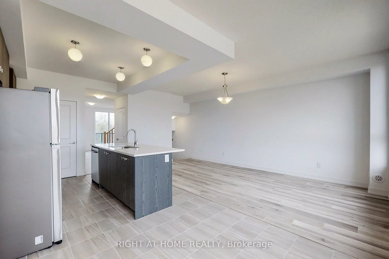 68, Blue Forest, Innis-Shore, Barrie