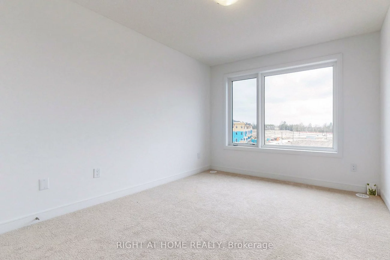 68, Blue Forest, Innis-Shore, Barrie
