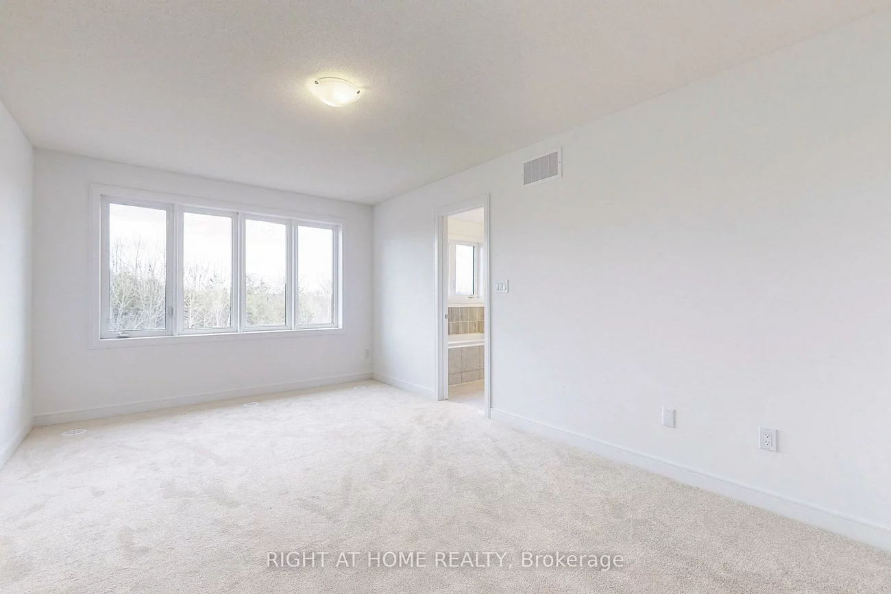 68, Blue Forest, Innis-Shore, Barrie