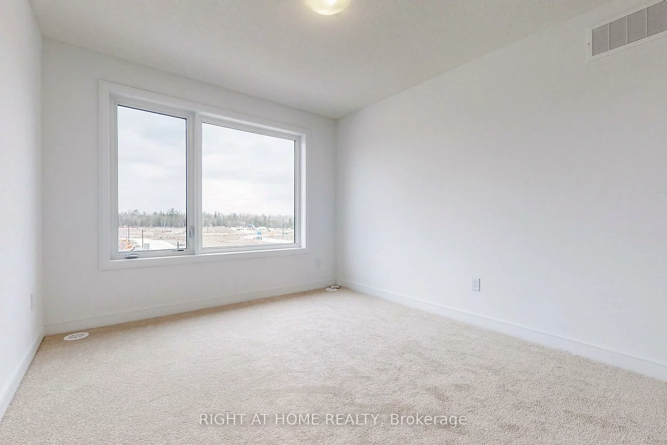 68, Blue Forest, Innis-Shore, Barrie