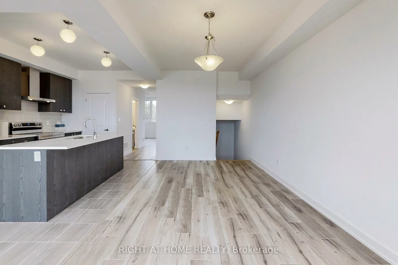 68, Blue Forest, Innis-Shore, Barrie