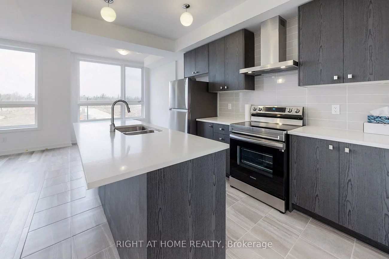 68, Blue Forest, Innis-Shore, Barrie