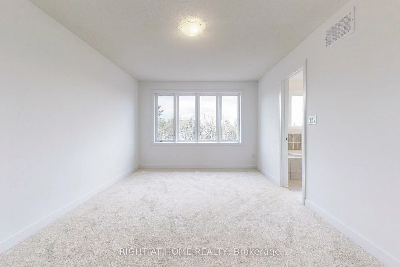 68, Blue Forest, Innis-Shore, Barrie