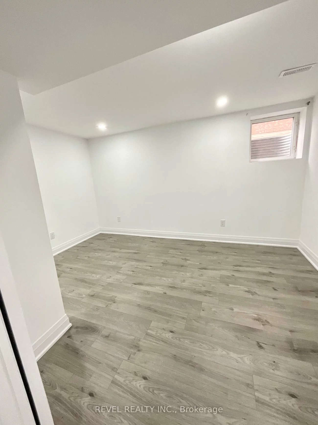 54, Golden Meadow, Bayshore, Barrie