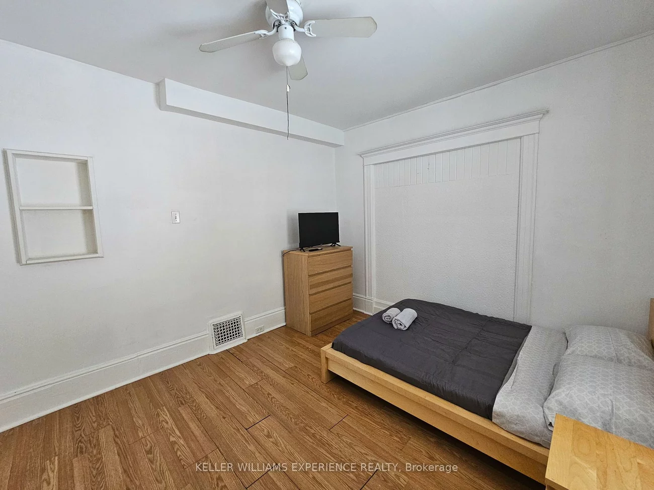 29, Peel, City Centre, Barrie