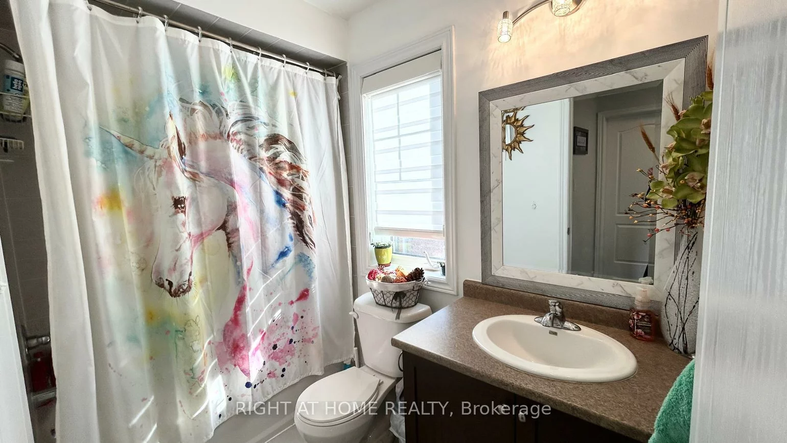 10, Pearcey, West Bayfield, Barrie