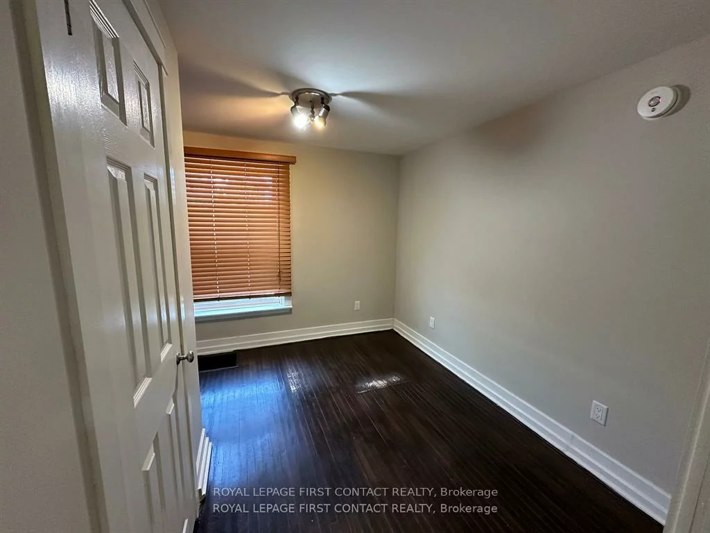 44, Toronto, City Centre, Barrie