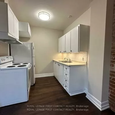 44, Toronto, City Centre, Barrie