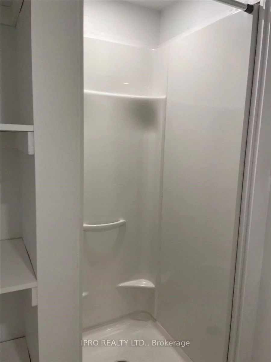 21, Majesty, Innis-Shore, Barrie